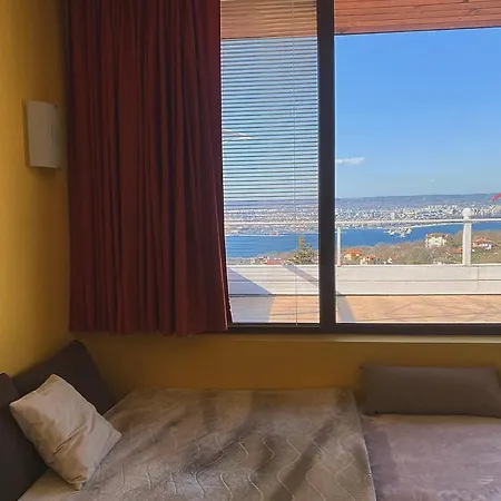 Zaliva Apartment *