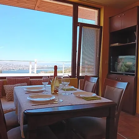 Zaliva Apartment *