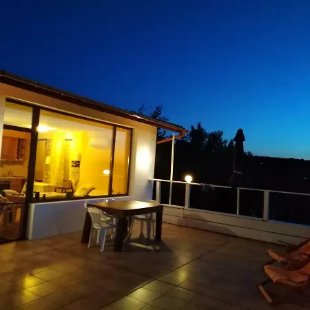 Apartment Zaliva *